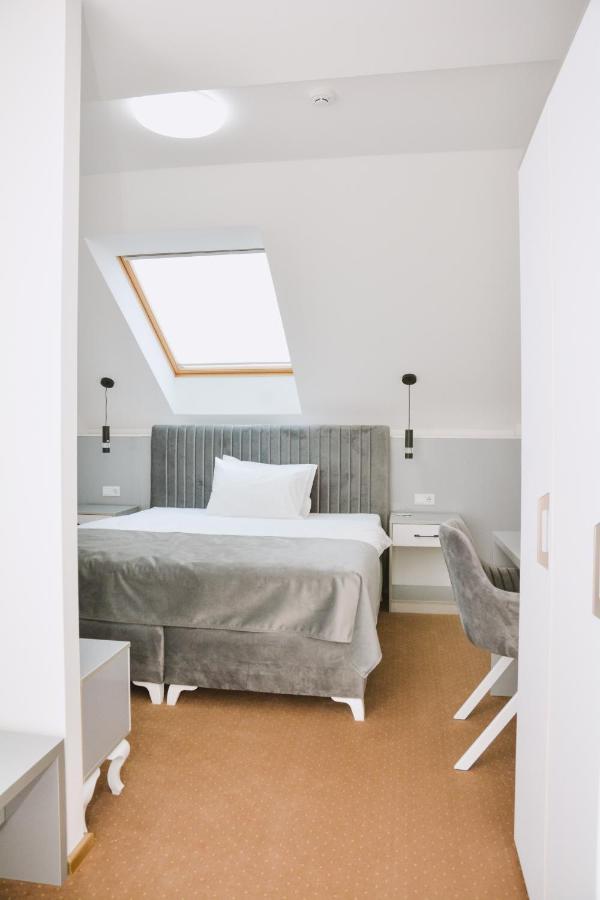 Hotel Divanhana Brčko Buitenkant foto