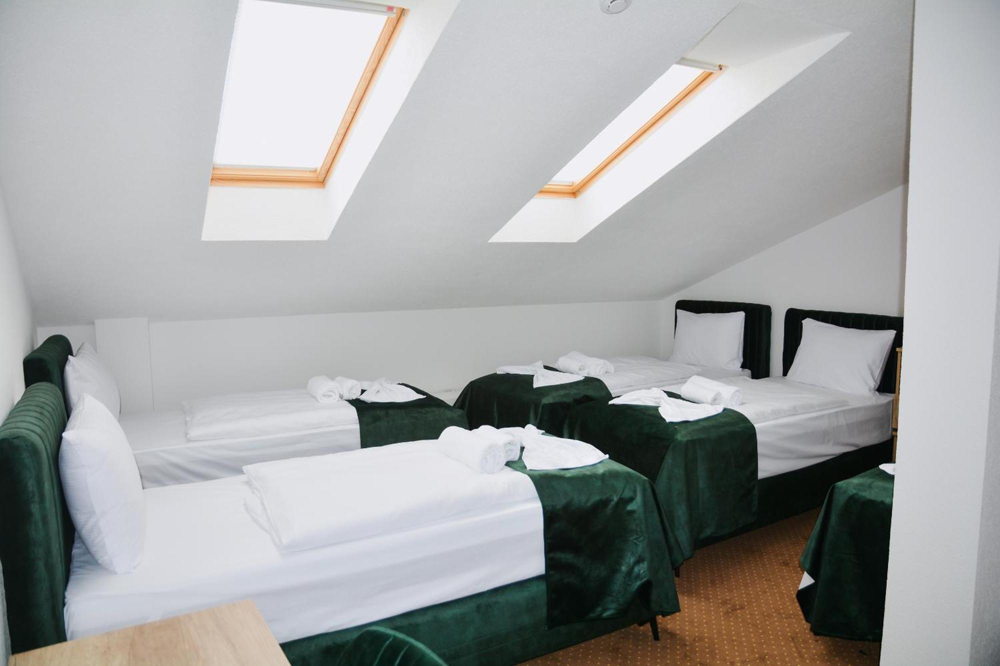 Hotel Divanhana Brčko Buitenkant foto