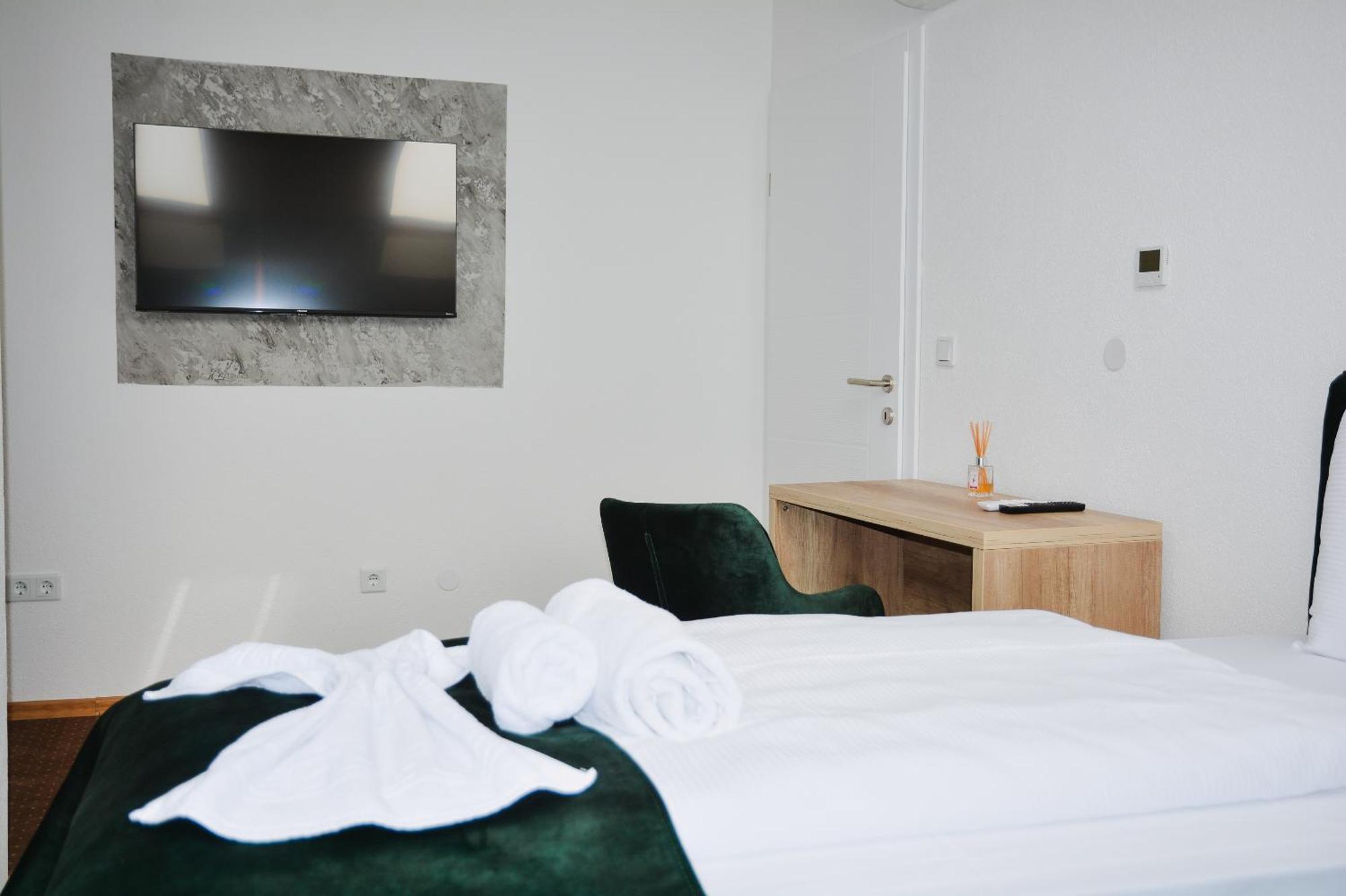 Hotel Divanhana Brčko Buitenkant foto